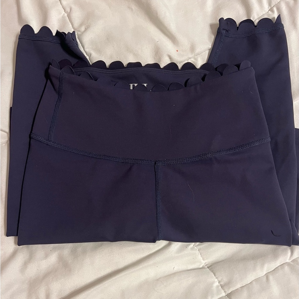 EUC IVL Leggings!!